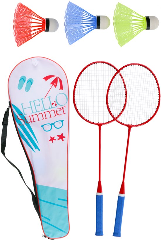 Set de badminton avec 2 raquettes rouges à manches bleus et 3 volants (rouge, bleu, vert). Sac de transport blanc "Hello Summer" inclus.