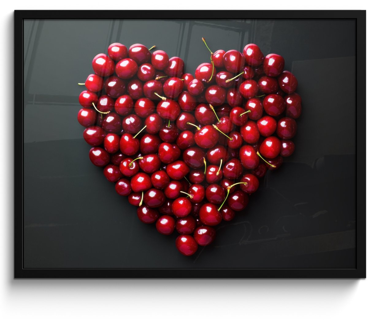FrameYourWall Poster in lijst - Fotolijst 70x50 cm - Posters - Kersen - Hart - Rood - Zwart - Posterlijst zwart - Decoratie - Wanddecoratie woonkamer - Muurdecoratie slaapkamer