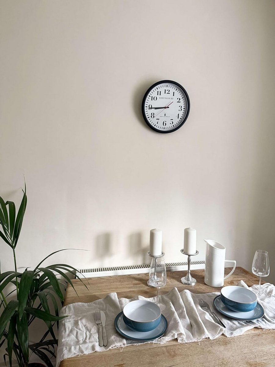 Grote Radiogestuurde Wandklok Zwart 30 cm Met Ultra Bold Wijzerplaat