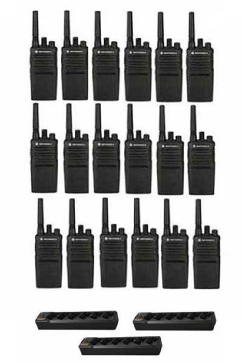 Set van 18 Motorola XT420 UHF IP55 PMR446 Portofoon met 3 multiladers
