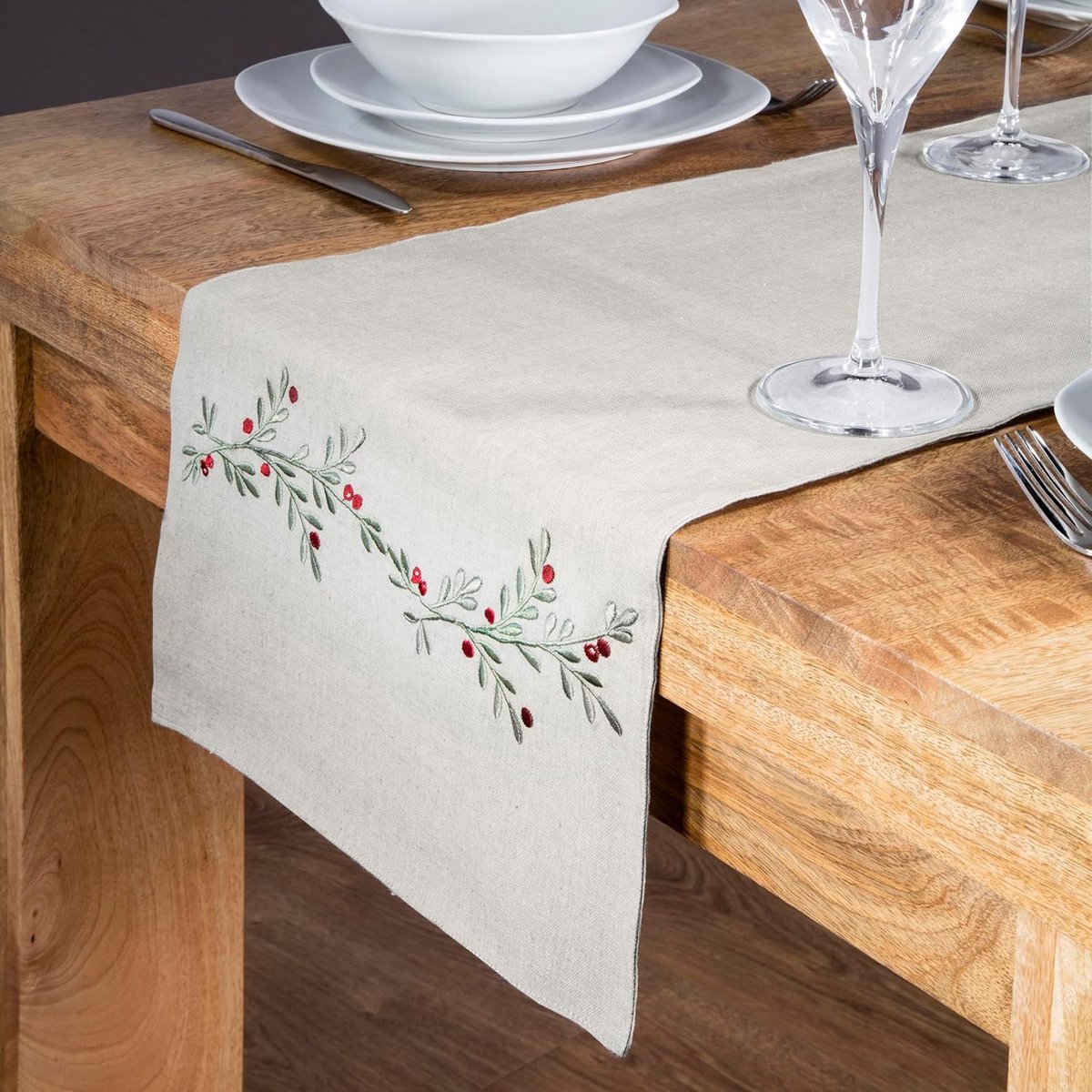 Katoenen tafelloper met hulstbessenmotief - groen - 200x30 cm