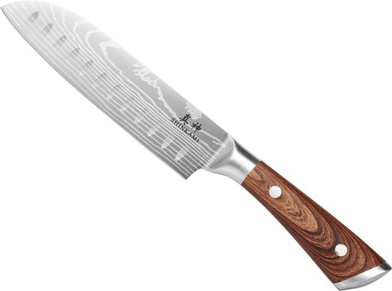 Couteau Santoku avec manche en bois et lame damassée. Le texte 'SHINKAMI' est visible sur la lame.