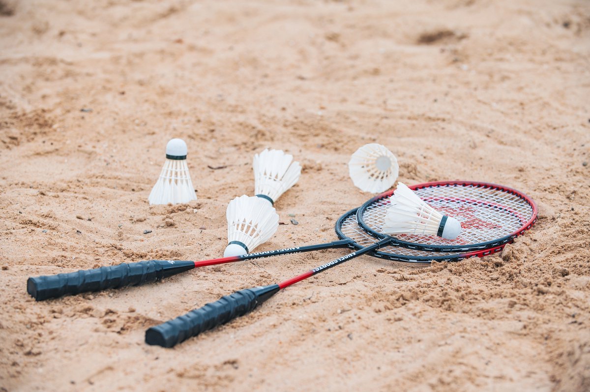 Badmintonset 2 Spelers – Inclusief 2 Rackets van Tempered Steel & 2 Shuttles – PVC Draaghoes – Outdoor & Indoor – Engelhart — afbeelding 3