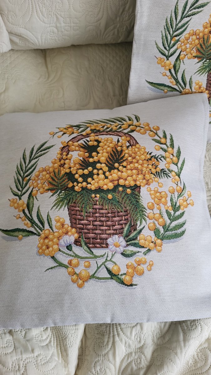 Kussenhoes Gobelinstof Basket of Mimosa met rits 45*45cm