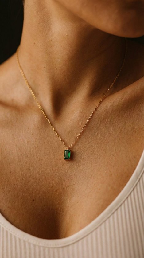 Spark Royal vergulde hanger met ketting Swarovski Crystal Spark Royal vergulde hanger met ketting Swarovski Crystal