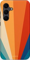Telefoonhoesje met retro zonneschijnpatroon in oranje, rood, geel, crème en blauwtinten.