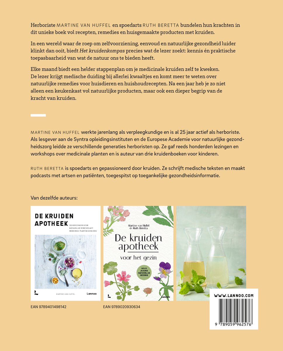 De achterkant van het boek "Het Kruiden Kompas" toont de auteurs, een beschrijving, en afbeeldingen van de boeken "De Kruiden Apotheek" en "De Kruiden Apotheek voor het Gezin".