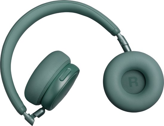 Gevouwen groene JBL over-ear koptelefoon met logo op de rechter oorschelp.