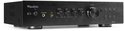 Zwarte Audizio AD220B stereo versterker met draaiknoppen voor volume, treble, mid, bass en balance. Met aan/uit-schakelaar en aansluitingen voor koptelefoon en AUX.