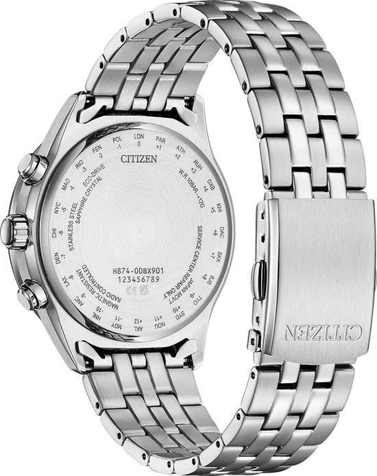 Achterkant van een zilverkleurig Citizen horloge met metalen band en modelinformatie.