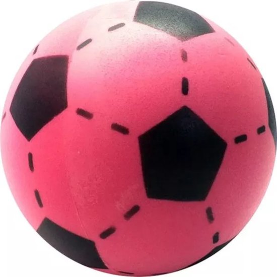Roze voetbal met zwarte vlakken en stikseldetails.