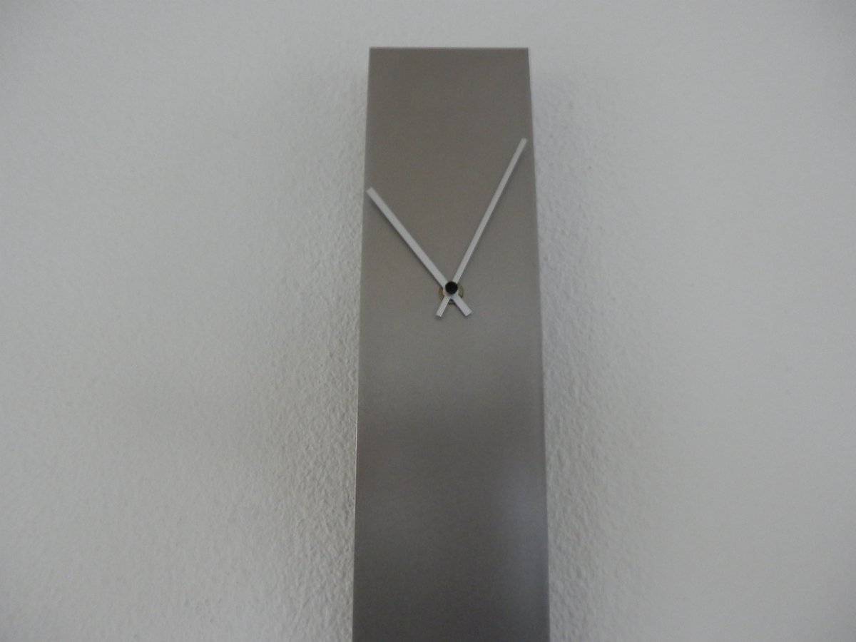 RVS Wandklok 50 x 10 cm, Wandklok RVS, Wandklok Design, Moderne wandklok, Wandklok Industrieel.