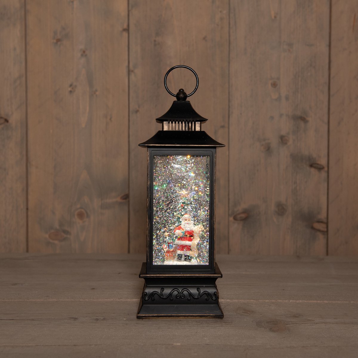 Anna's Collection Sneeuwbol/snowglobe glitter lantaarn - kerstman - 10 x 10 x 29 cm - met LED verlichting - kerstlantaarn – foto 2