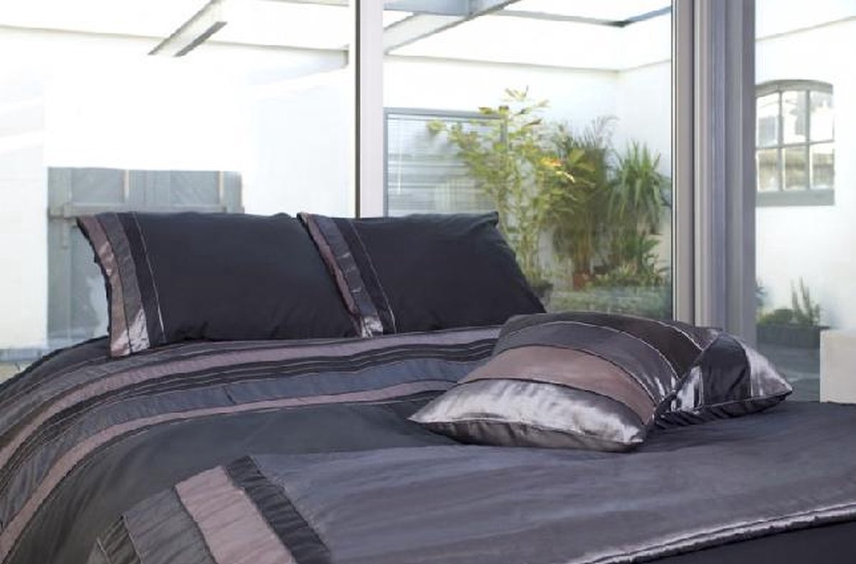 Cinderella Padua Dekbedovertrekset (4-Delig) - Eenpersoons - 140x200/220 cm - Zwart