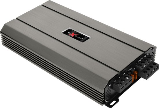 Grijze Excalibur X4100.4 4-kanaals versterker, liggend met de aansluitingen aan de zijkant zichtbaar.