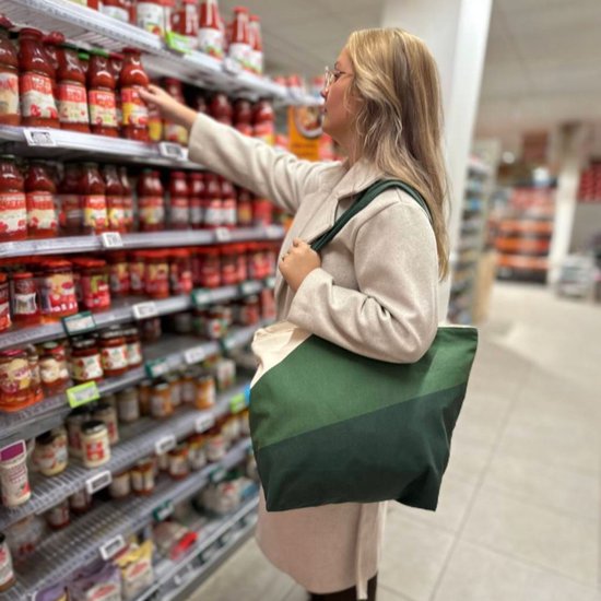 Sac durable de NoMorePlastic - Amazon Green - Collection Automne Hiver - Shopper avec fermeture éclair - Sac de plage avec fermeture éclair - Sac avec fermeture éclair - Fabriqué en coton recyclé - Soutenez une bonne cause avec votre achat