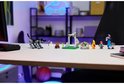 Set de jeu LEGO Fortnite avec un loup gris, un squelette, une banane et un lama bleu.