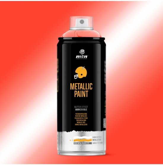 Aérosol avec un capuchon rouge, indiquant "MTN METALLIC PAINT" et une icône de casque orange, sur fond rouge.