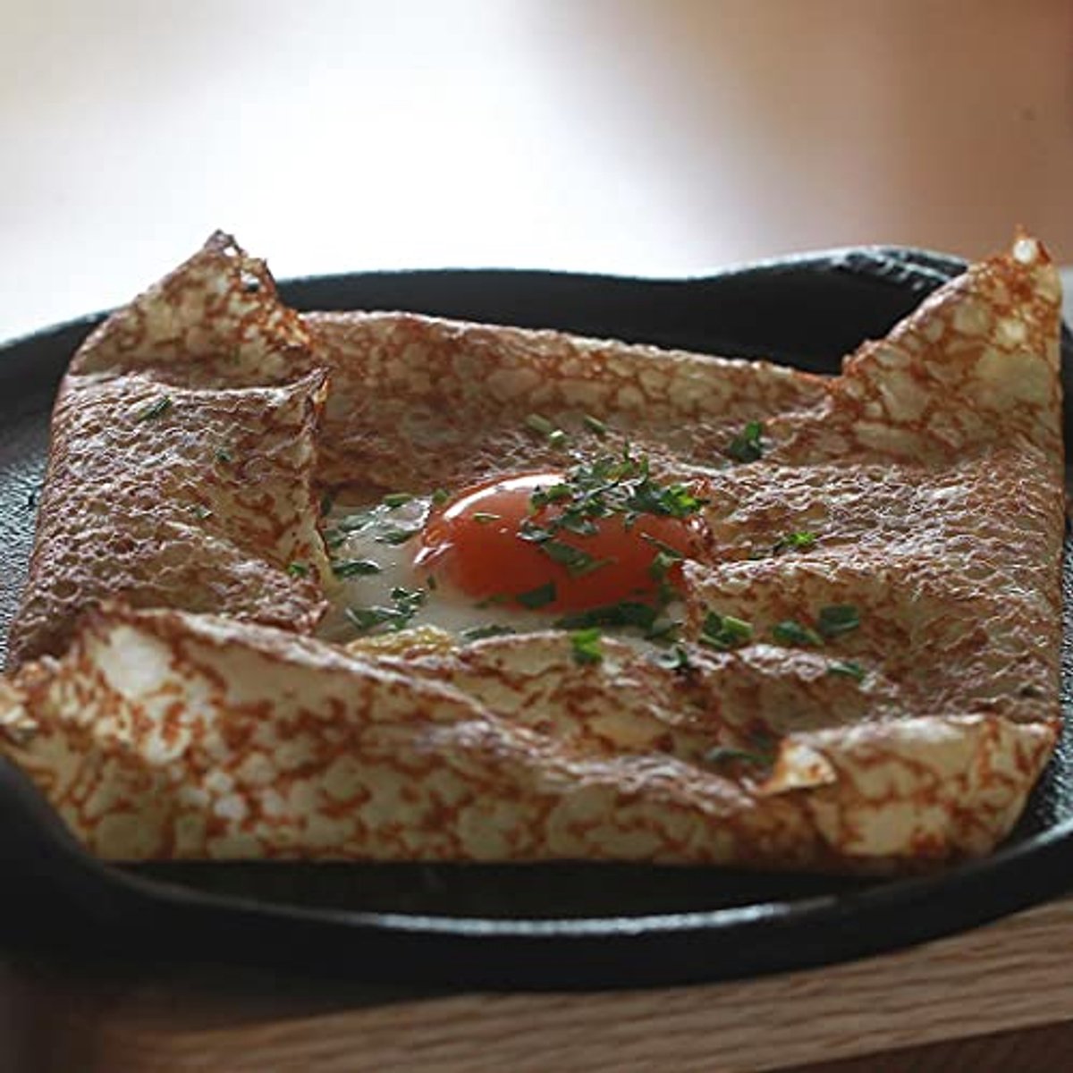 Pannenkoekenpan van gietijzer 23 cm - Geschikt voor alle kookplaten en de oven