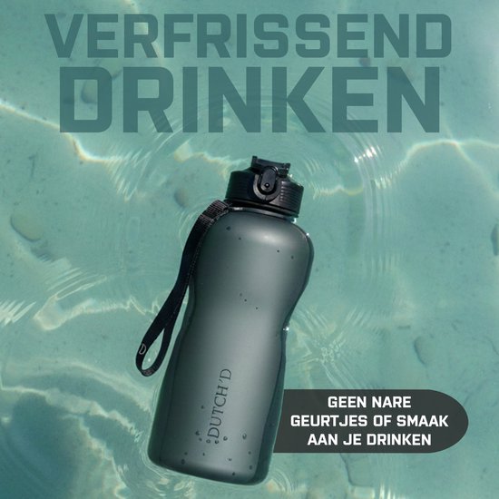 Grijze DUTCH'D waterfles in water, geen nare geurtjes of smaak.