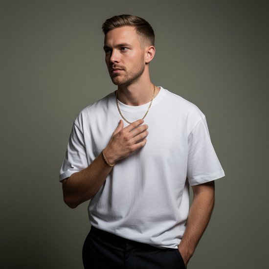 Essentials | Collier à chaîne Figaro doré 4 mm