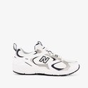 Zijaanzicht van de witte New Balance 408 sneaker met marineblauwe en grijze accenten.