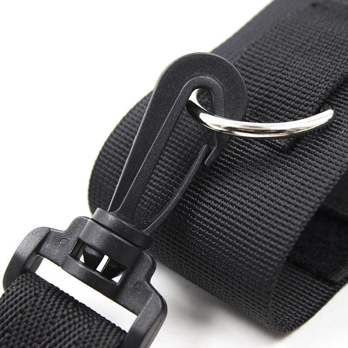 MAVURA attaches de lit »Ensemble de contraintes Utimi bondage main pied  sexe ensemble de retenue de lit menottes menottes attaches d - Achat /  Vente MAVURA attaches de lit »Ens - Cdiscount