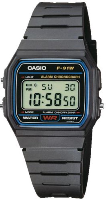 Zwarte Casio F-91W digitale horloge met een vierkant scherm en zwarte band.
