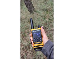 Dynascan P19 PMR446 portofoonset incl. koffertje - microfoons - USB laders -Accu's -draagriempjes IP54 stof- en waterdicht