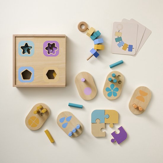 Foto: Petite am lie montessori speelgoed box 19 21 maanden focus concentratie logisch denken kleur vormherkenning taalontwikkeling interactief spel perfect cadeau