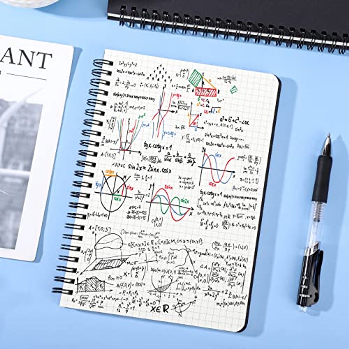 Yarotm Geruit A5 Notitieboekje - Set van 4 Spiraalgebonden Schoolnotitieboekjes A5, Vierkant 5 mm - Notitieboekjes om in te Schrijven, 60 vellen, omslag in Kraftkleur - Notebook