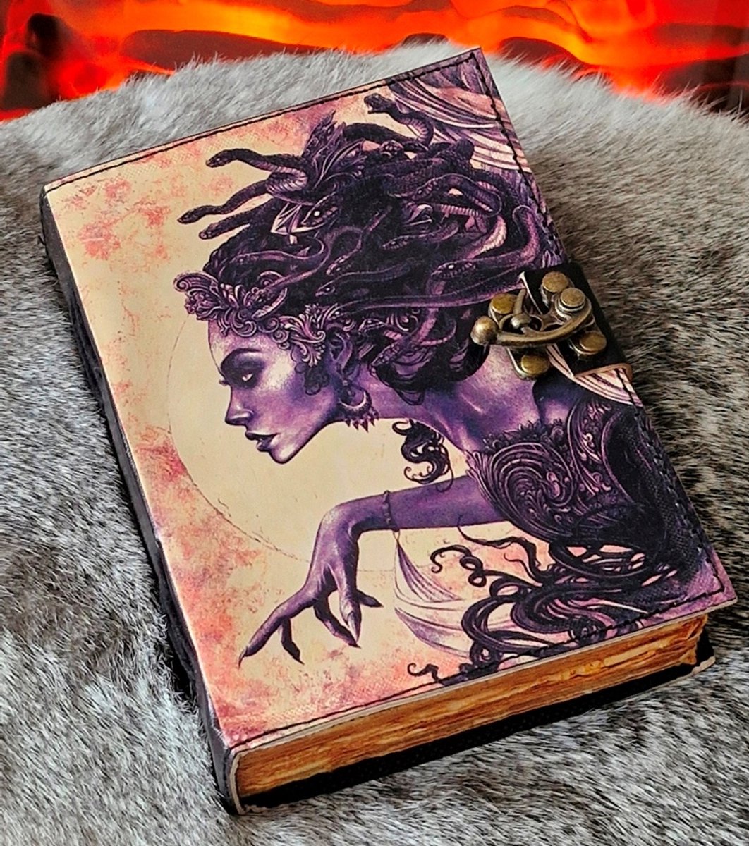 Leren Dagboek Medusa Leren Journal Medusa - 18x13cm - Leren Notitieboek Medusa - 18cm x 13cm - Handgemaakt