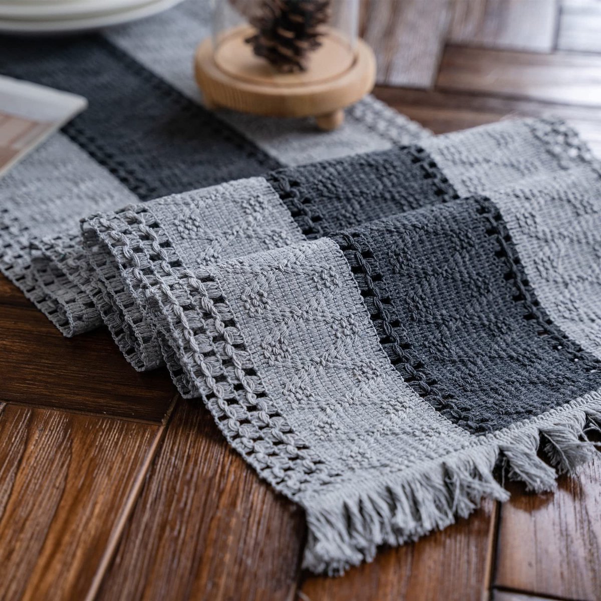 Weldomcor Grijze Macramé Tafelloper Boho Katoenen Vlas Tafelloper met Kwastjes, Rechthoekig Gehaakt Kant Mesh Tafelkleed voor Keuken Vintage Boerderij Boheemse Bruiloft Tafeldecoratie, 30x240cm
