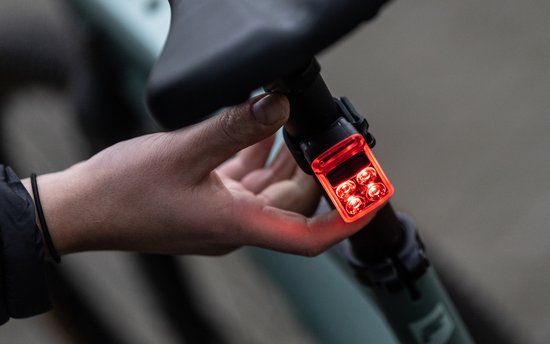 BBB Cycling NanoStrike 500 Combo Voorlicht & Achterlicht Set - 500 Lumen - USB Oplaadbaar - IPX6 Regenbestendig - Fietsverlichting Racefiets & Mountainbike - BLS-265 — afbeelding 3