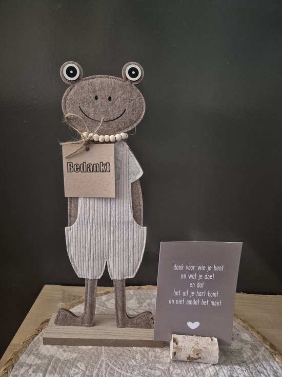 Statuette balinaise sur socle en bois - Label Emmaüs
