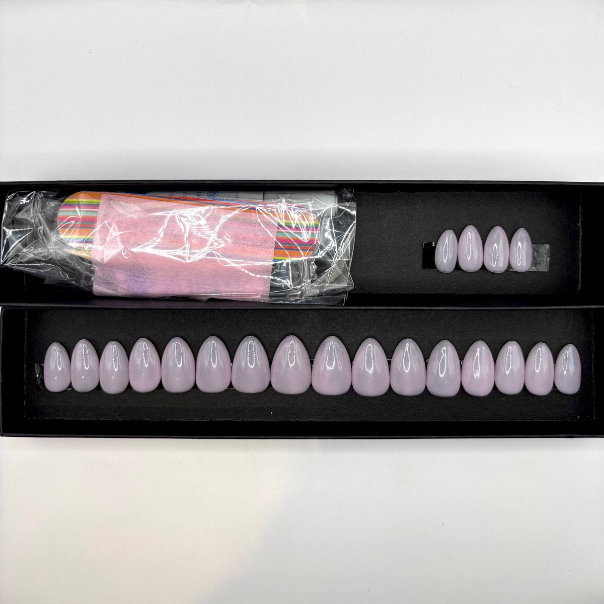SD Press on Nails - No. 53 Baby Cakes - Plaknagels met nagellijm - Nude Pink - Set 20 Nagels - Handmade - Medium Almond - Kunstnagels - Nail Art - Nepnagels - Nageltips - Nails at home - Nail Art - Cosplay - Accessoires - Nagelset — cadeau in Mode & Accessoires - foto 4