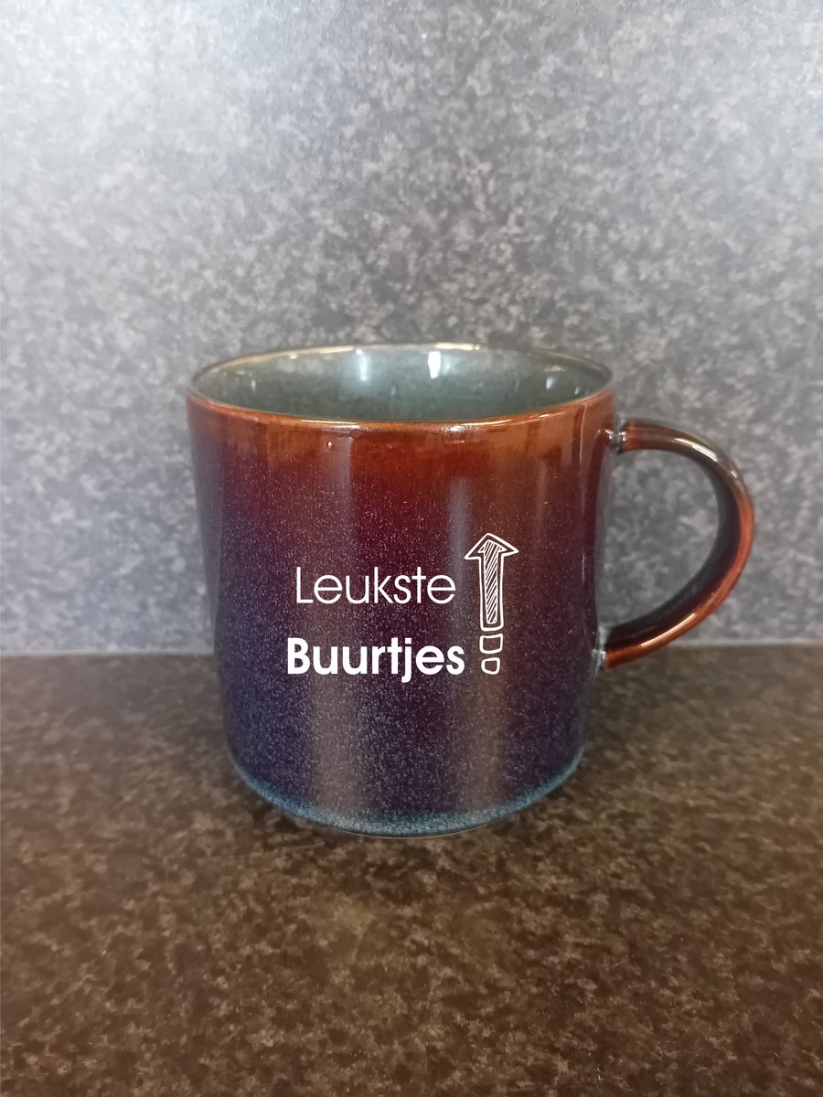 koffie mok - thee mok- burendag - verras je buren - uniek cadeau - mok keramiek - gravering - mok met gravering - zandstralen - cadeau voor de buren - kopje koffie