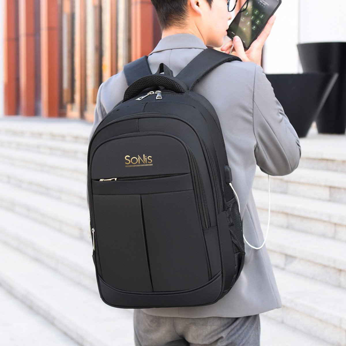 SoNis Rugzak met USB Oplaadpoort 17 inch Zwart Luxe Laptop Rugtas - Schooltas - Heren - Dames - Jongens - Meisjes - Waterafstotend - Rugzakken