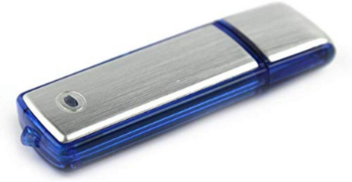 USB Voice Recorder PenDrive Flash Drive with 8 GB Internal Memory and 8 Hours Battery Backup (Green Color)