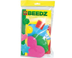 foto van SES Creative - Beedz - Strijkkralen Grondplaten - 5 Stuks - Rond, Vierkant, Hart, Ster en Hexagon - Vanaf 5 Jaar - Kerst cadeautjes