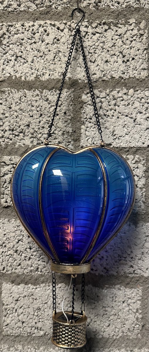 Decoratieve solarlamp hart met luchtballon " met flame LED " - 2 kleuren blauw+donker blauw - kunststof - hangend model - hoogte 46 x 16 x 9.5 cm - Tuindecoratie - Tuinverlichting