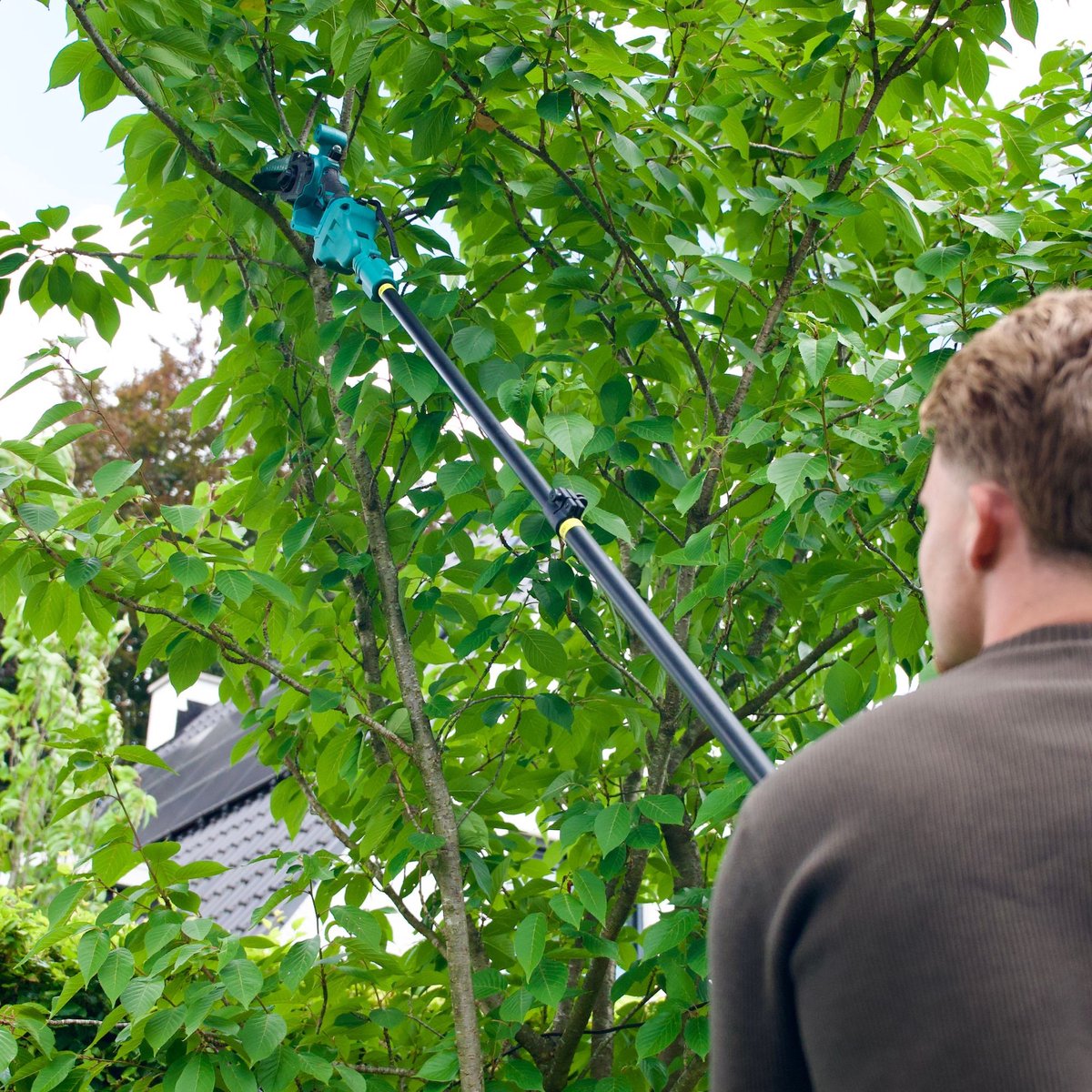 ProXtar Mini Kettingzaag + Telescopische Steel – Kettingzaag – Snoeizaag – Takkenzaag – Handzaag – 6 & 8 Inch Zaagblad – 2x 4000 mAh Accu – Inclusief Opbergkoffer & 6 Kettingen – Automatische Kettingsmering – Brushless thumbnail 2