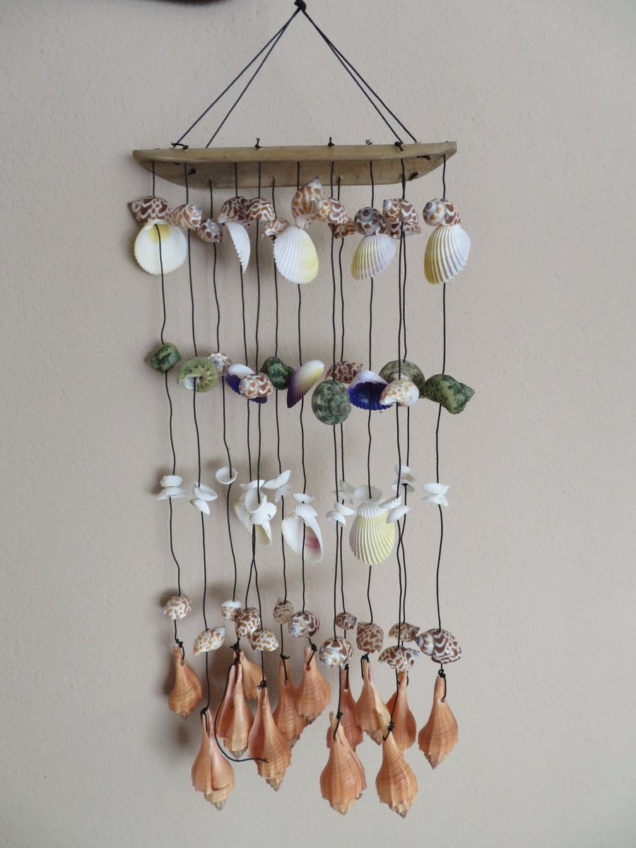 Bamboo hanger - schelpenhanger - kust - bohemian interieur - exotisch - bamboe - decoratie - patio - strand