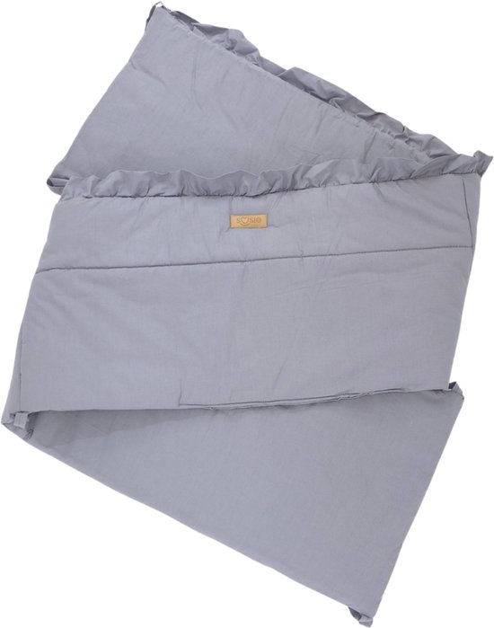 Tour de lit Soosie – Collection FRILL – Grijs – 180×32 cm – avec volants décoratifs – coton respirant – avec rubans