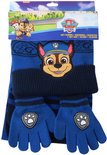 Een blauwe Paw Patrol winterset met muts, sjaal en handschoenen.