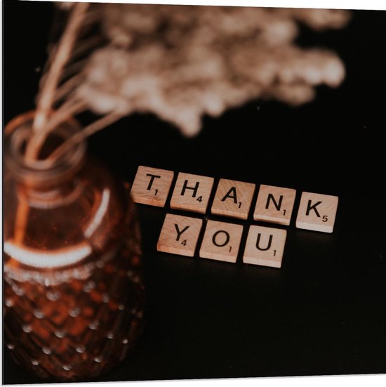 Dibond - Thank You Letters bij Plant - 80x80cm Foto op Aluminium (Wanddecoratie van metaal)