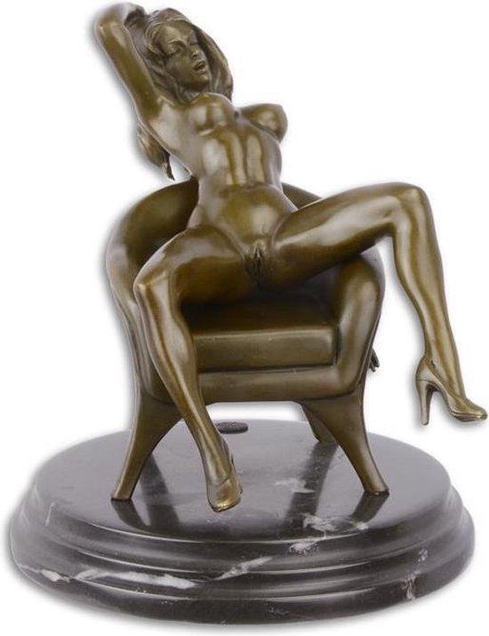 Bronzen beeld - Naakte dame in stoel - Erotisch sculptuur - 19,7 cm hoog