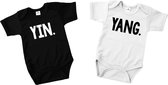 Rompertjes baby tweeling met tekst-Yin en Yang-zwart-wit-Maat 62