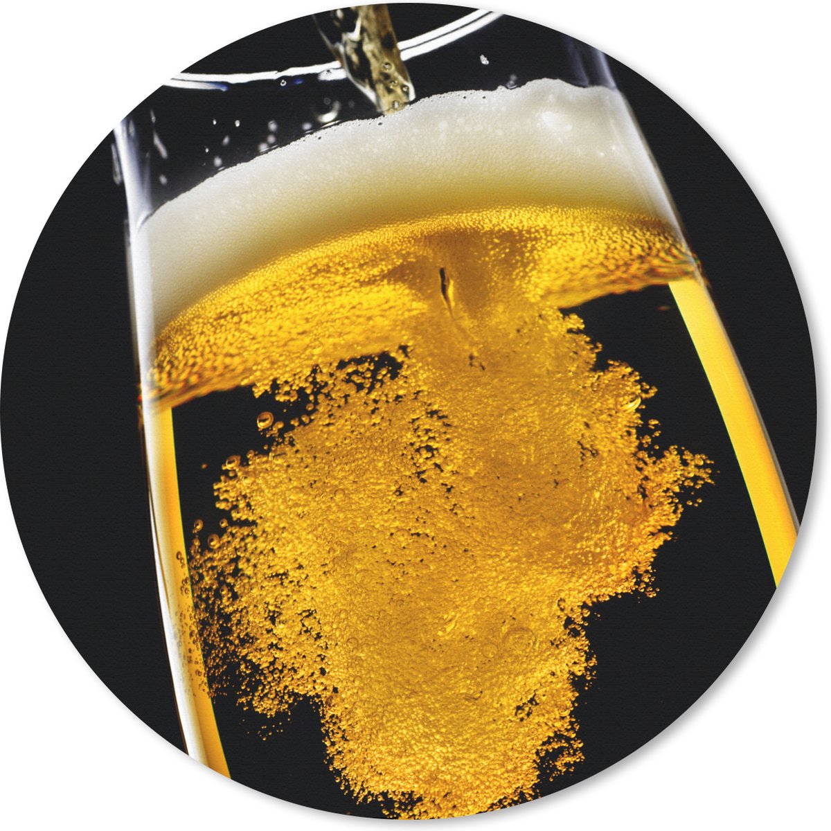 Muismat Bier - Bier wordt gegoten in een bier glas Muismat rond - 30x30 cm - Muismat met foto