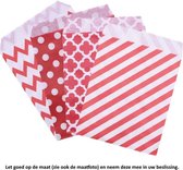 Papieren Zakjes - Wit Rood – Mix van patronen – 25 Stuks – 13 x 18 cm – Gift Bag – Geschenkzakjes – Cadeau – Cadeauzakjes - Fournituren - Traktatie - Snoep - Koek - Papier is beter voor het milieu